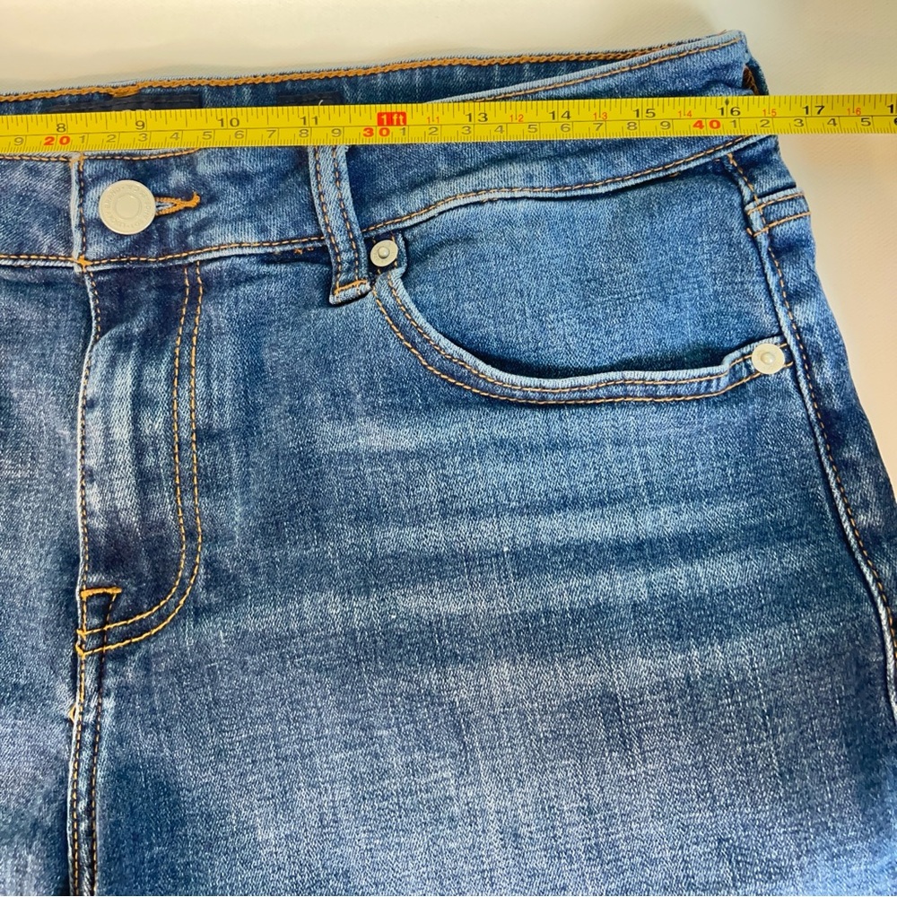 Lucky Brand Shorts Women's 12 Blue Denim Jeans Shorts The Roll Up - Picture 7 of 13